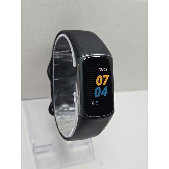 Fitbit Charge 5 Fitness Tracker GPS SpO2 Sleep Monitor Activity W/ Charger Watch - Picture 3 of 13